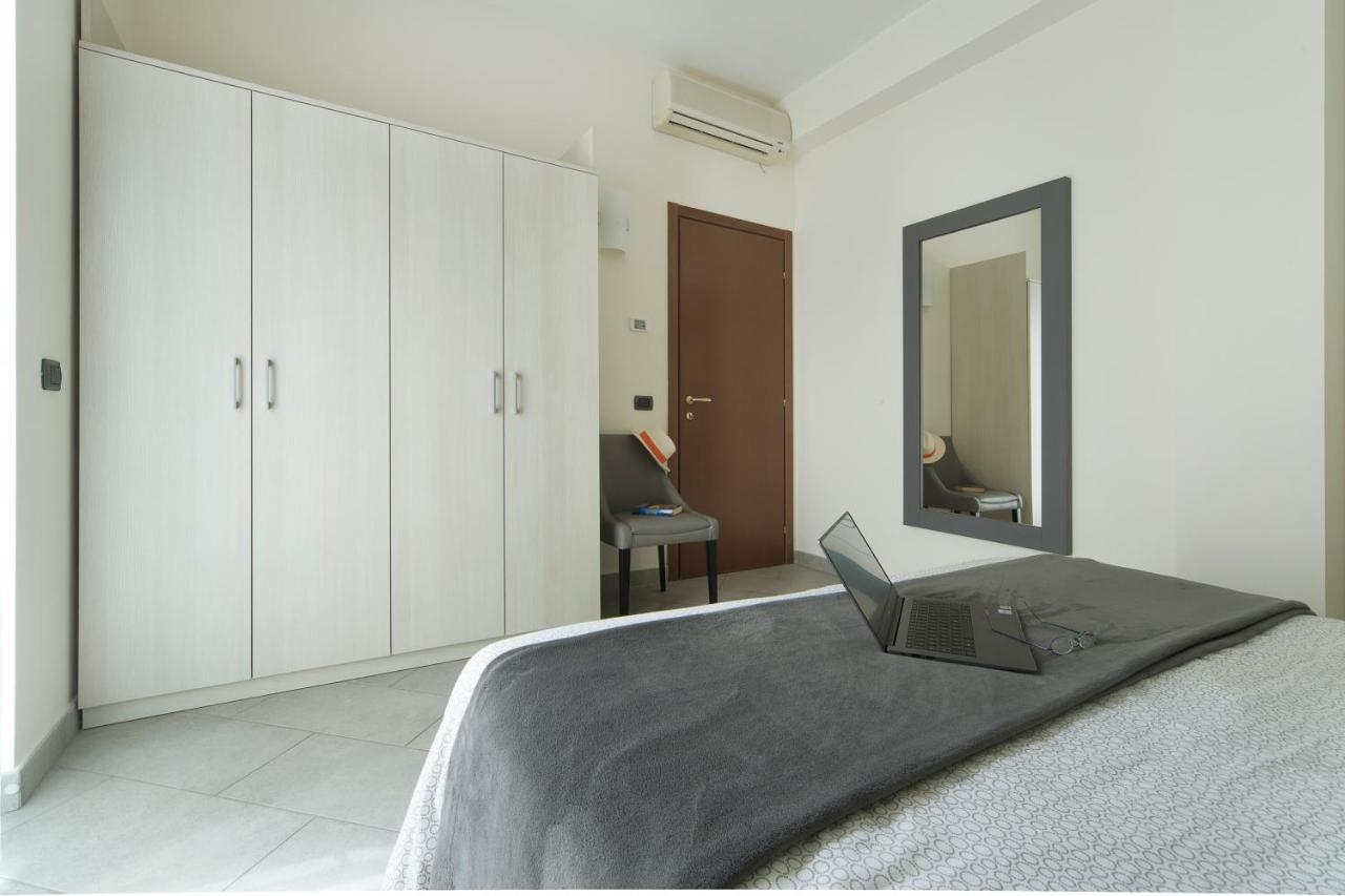 Hotel Residence Laigueglia Free Parking Екстер'єр фото