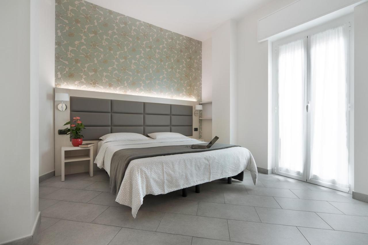 Hotel Residence Laigueglia Free Parking Екстер'єр фото