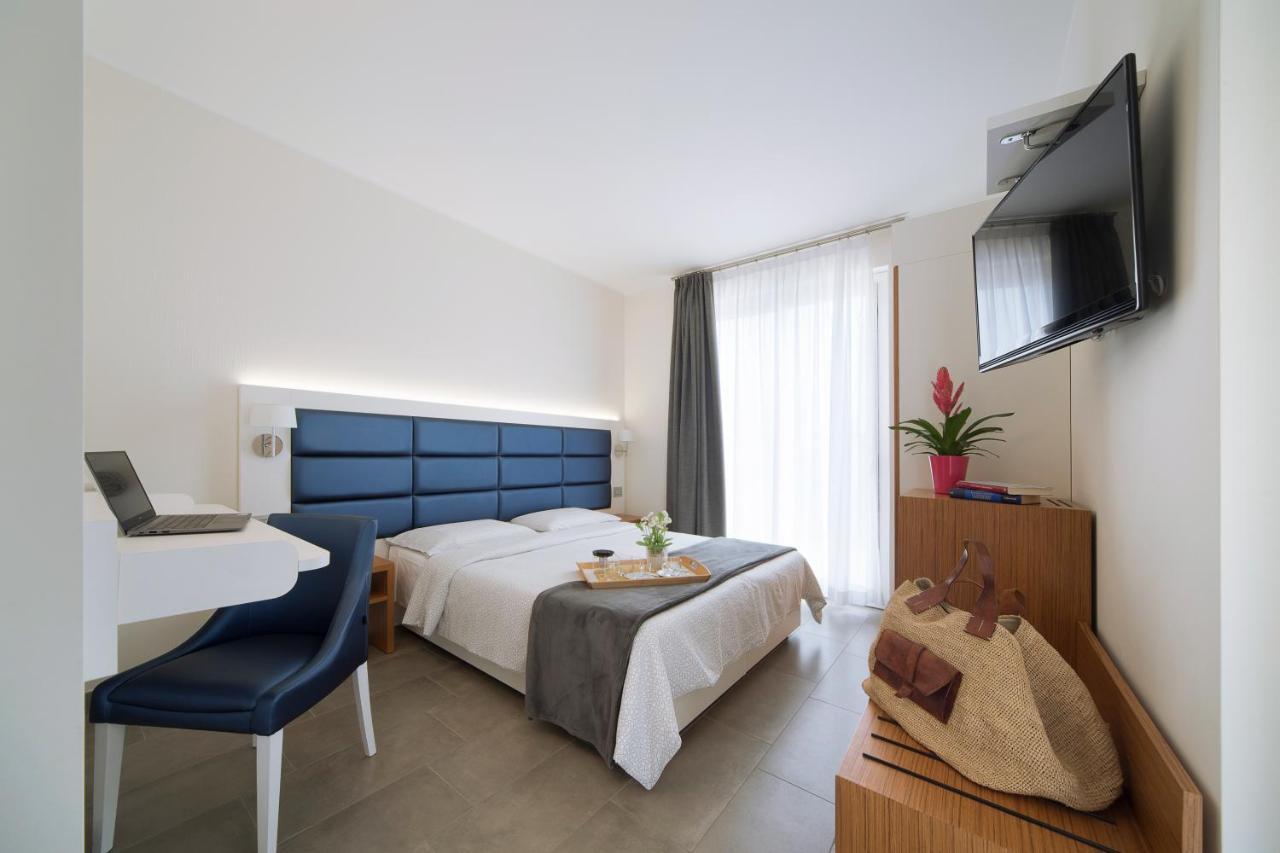 Hotel Residence Laigueglia Free Parking Екстер'єр фото